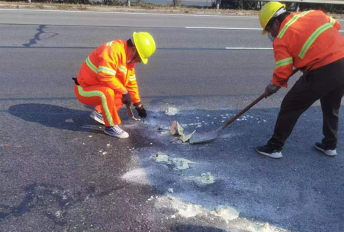 五峰公路下沉注浆加固